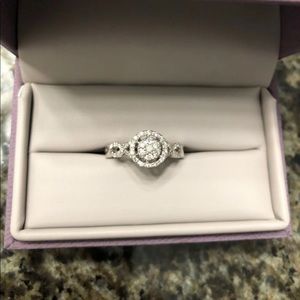 10k white gold Zales diamond ring